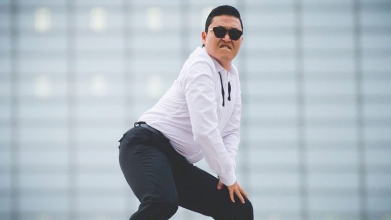 STARBOOK: автор хита «Gangnam Style» — PSY снова идёт на рекорд