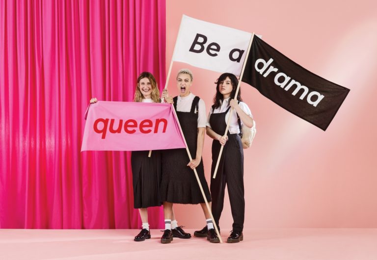 Отношения наизнанку: drama queen, или как понять, когда девушка играет